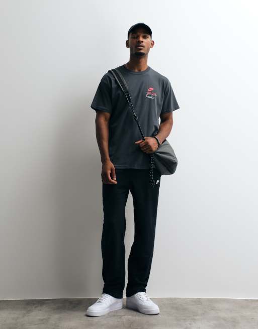 Nike arts club graphic t-shirt in black, 2 of 5