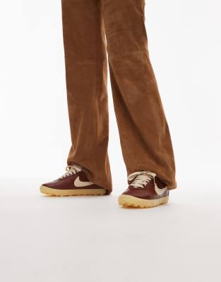 Nike Astrograbber Sneakers In Brown