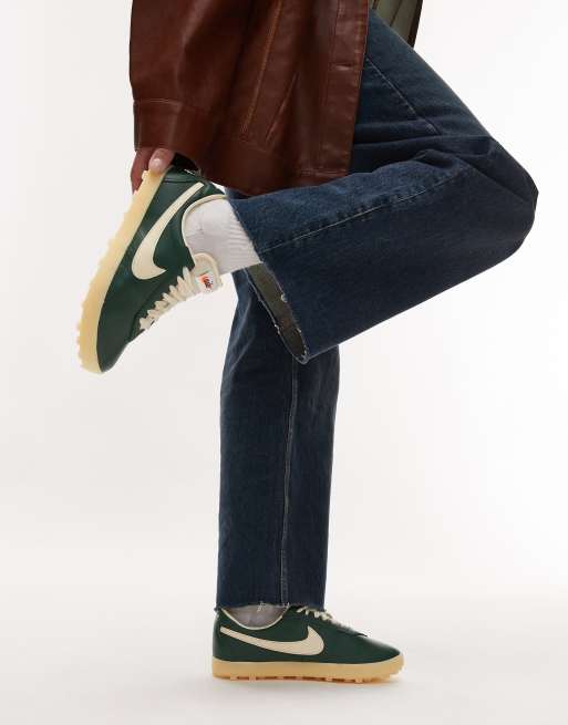 Nike Astrograbber sneakers in green | ASOS