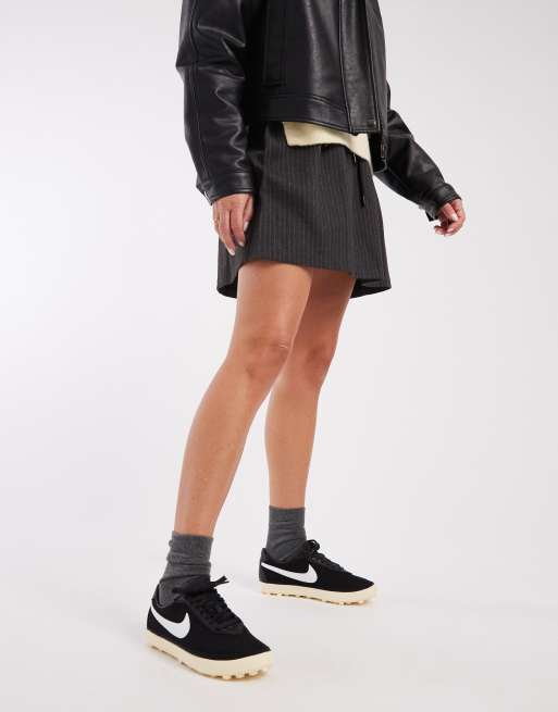 Nike Astrograbber TXT trainers in black, 5 of 5