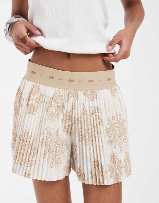 Nike Athlete Collections 3 inch print shorts in beige, 3 of 5
