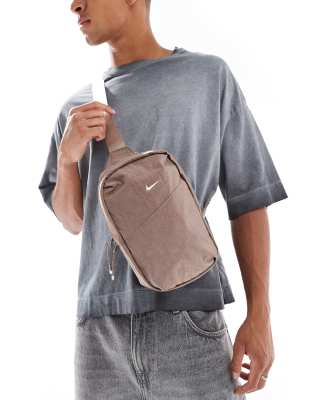 Nike - Aura - Crossbody tas in bruin - view 1