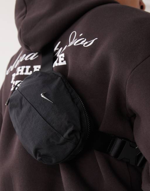 Nike Aura waist pack in black, 2 of 4