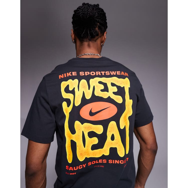 Nike back print graphic t-shirt in black | ASOS
