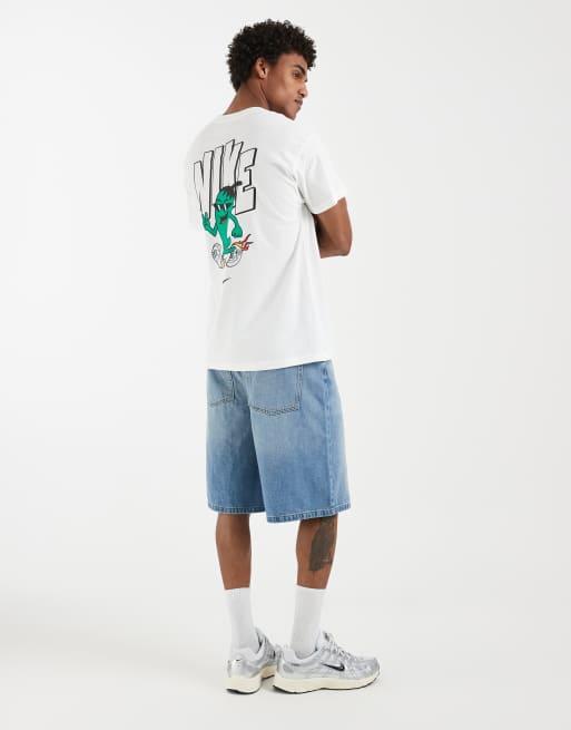 Nike backprint chilli logo oversized t-shirt in white, 3 of 5