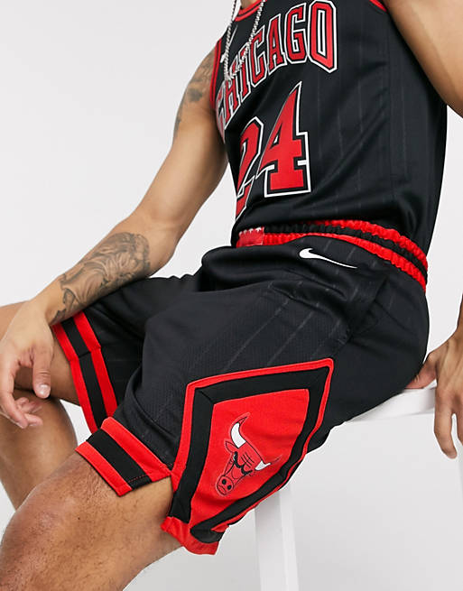 بسكوت اوريو الجديد Nike Basketball Chicago Bulls NBA shorts in black بسكوت اوريو الجديد