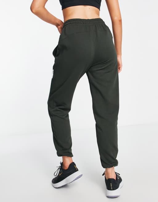 Nike Basketball Fly Standard Issue sweatpants in black - BLACK