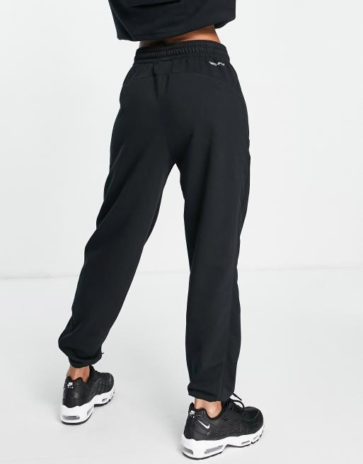 Nike Women's Dri-FIT Standard Issue B​asketball Pants - Hibbett