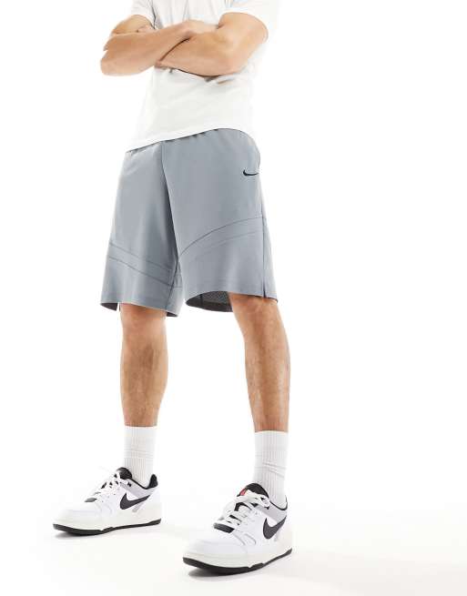 Nike Basketball - Icon - 11 inch short met swoosh-logo in grijs