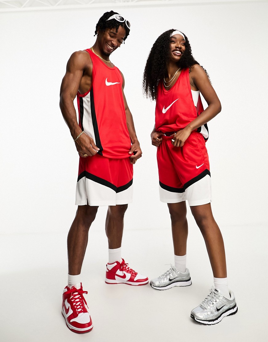 Nike Basketball Icon Plus 11 inch unisex shorts in red
