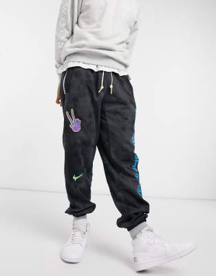 nike jogger basket