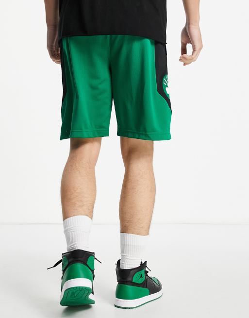 loto semáforo Más bien Nike Basketball NBA Boston Celtics shorts in green | ASOS