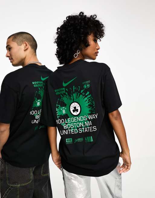 Nike Basketball - NBA Boston Celtics - Unisex - Sort T-shirt med grafisk 'Swoosh Records Stereo'-print