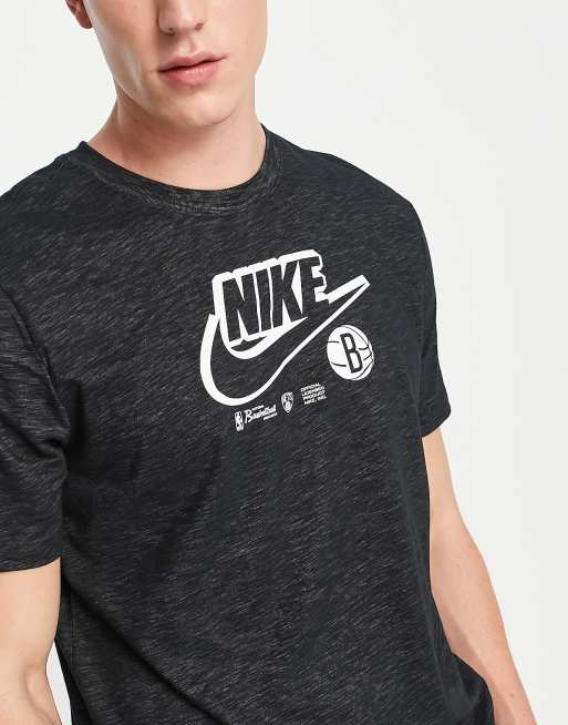 Nike Basketball – NBA Brooklyn Nets – Czarny T-shirt z grafiką