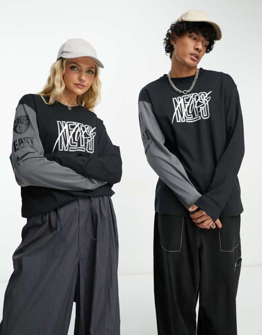 Nike Basketball – NBA Brooklyn Nets – Svart långärmad t-shirt i unisex-modell med tryck på ärmen