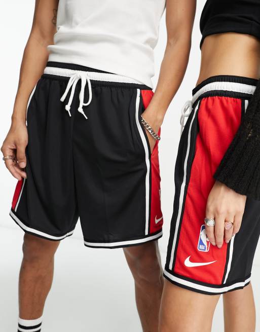 Nike Basketball NBA Chicago Bulls Unisex Shorts in Rot und Schwarz ASOS