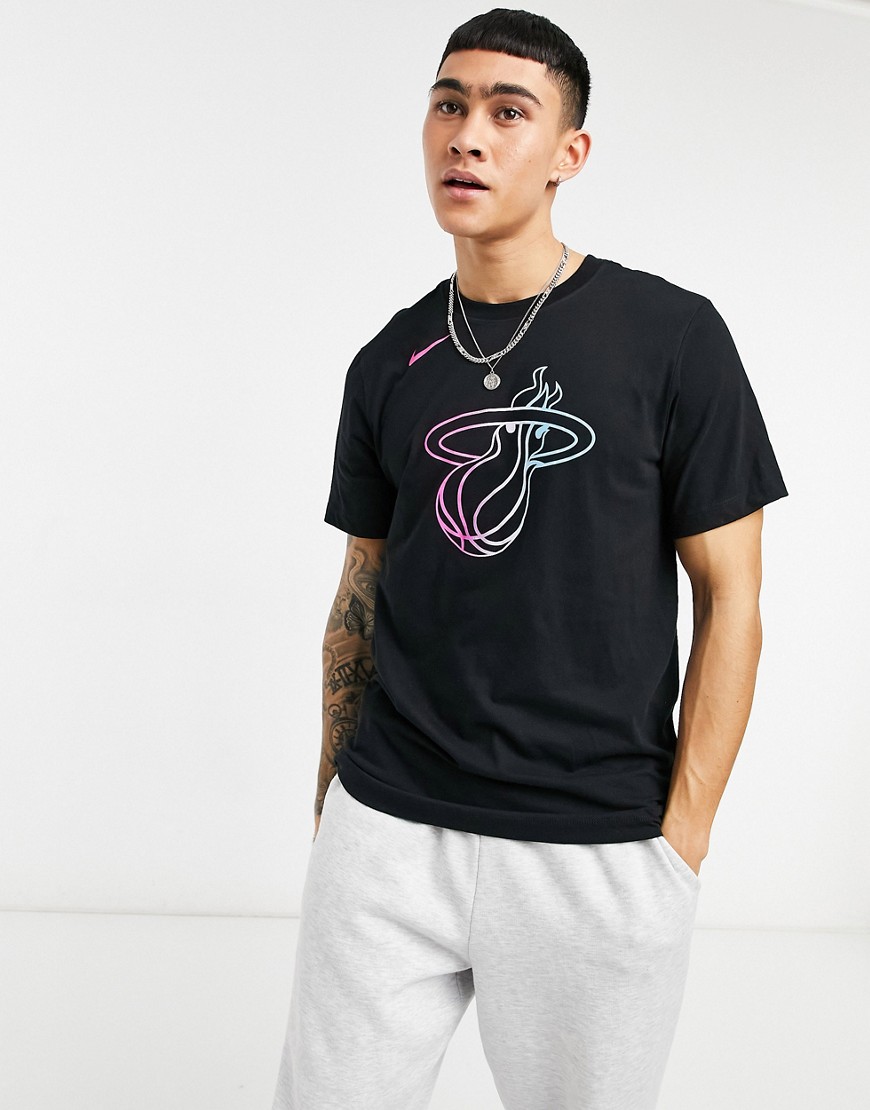 Nike - Basketball - NBA Miami Heat - T-shirt met logo in zwart