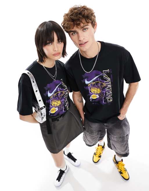 Nike Basketball – NBA – Unisex – Svart t-shirt med LA Lakers-logga