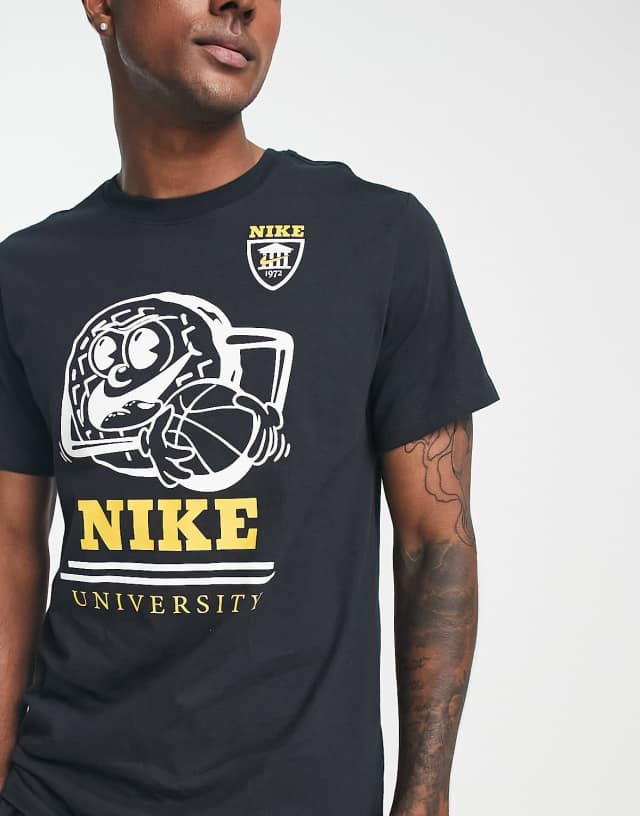 Nike Basketball printed T-shirt in black