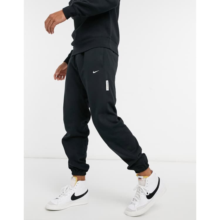 Nike Basketball Standard Issue joggers in black ASOS