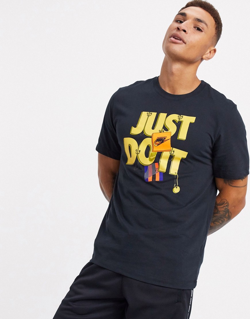 Nike Basketball - T-shirt met 'just do it'-logo in zwart