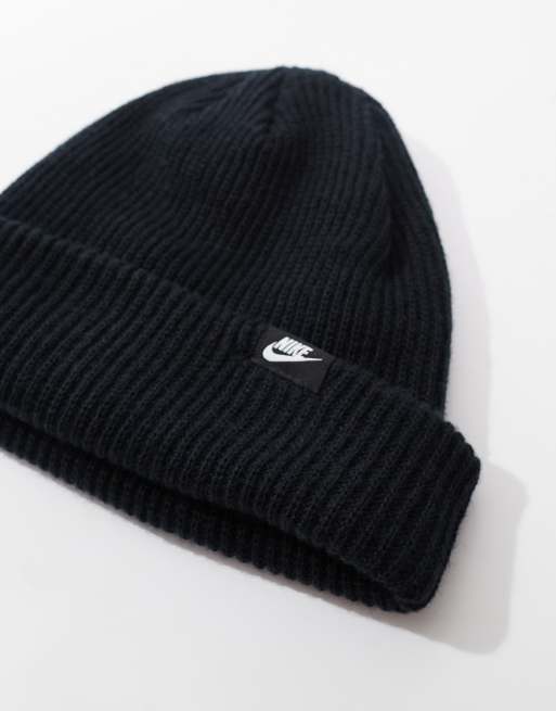 Nike beanie in black , 3 of 3