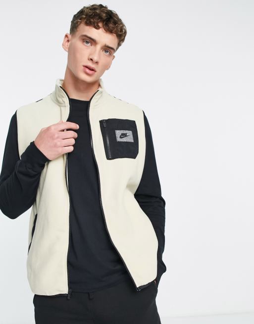 Nike – Beige cargoväst i fleece