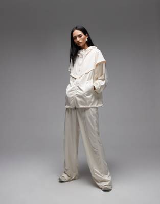 Nike Belted Pintuck Pants In Neutral