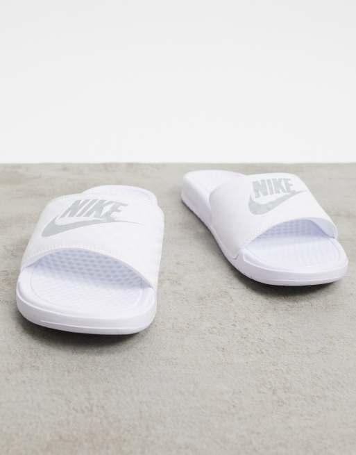 Claquette nike 2025 homme blanche