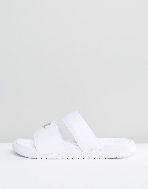 Nike benassi duo logo slider sandals store in white