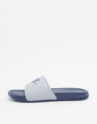 claquette nike bleu marine