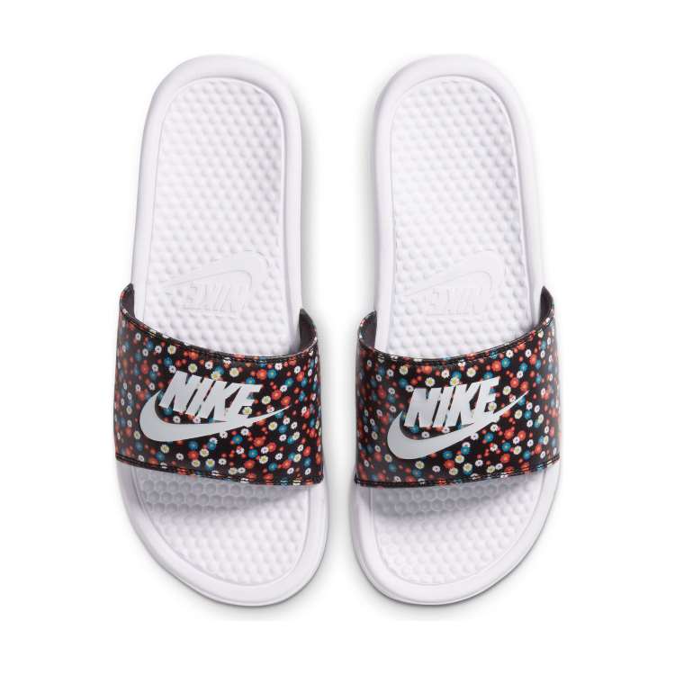 Asos best sale nike benassi