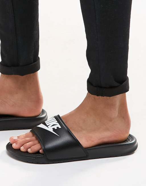 Mules outlet nike benassi