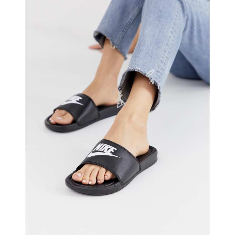 Nike benassi sliders hotsell