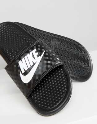 nike benassi logo sliders in black