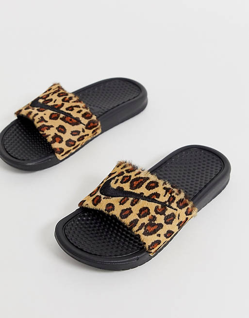 Promoten Voordracht terrorisme Nike - Benassi - Slippers met luipaardprint | ASOS