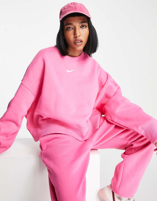 Nike – Besonders übergroßes Sweatshirt in Pinksicle mit sehr kleinem Swoosh-Logo