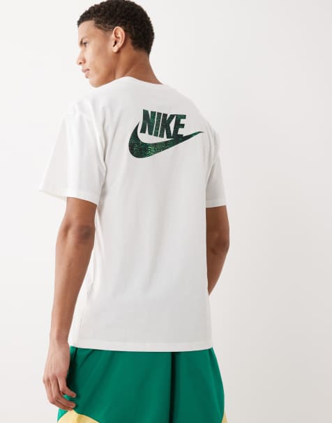 Nike – Biały T-shirt z logo Swoosh i nadrukiem Sci-Fi na plecach - view 1