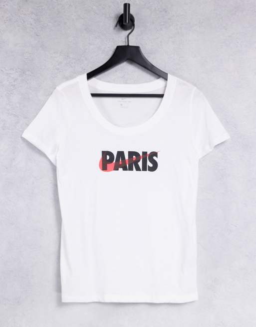Nike – Biały T-shirt z napisem „Paris”