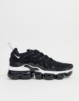 black air vapormax plus sneakers