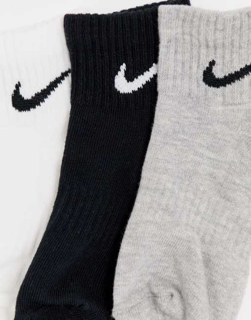 Nike black white and grey 3 pack ankle socks, 3 of 4
