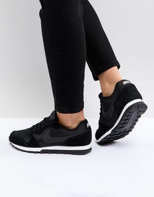nike black and white md runner trainers