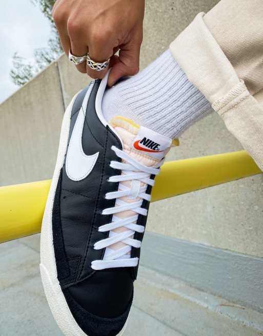Nike Blazer 77 Baskets basses vintage Noir ASOS