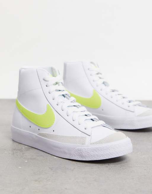 Nike Blazer 77 Baskets mi hautes Blanc et jaune