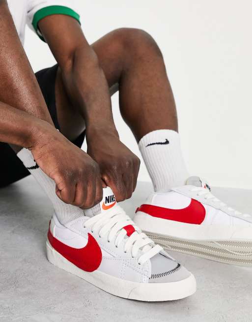 Nike Blazer 77 Jumbo Baskets basses Blanc et rouge