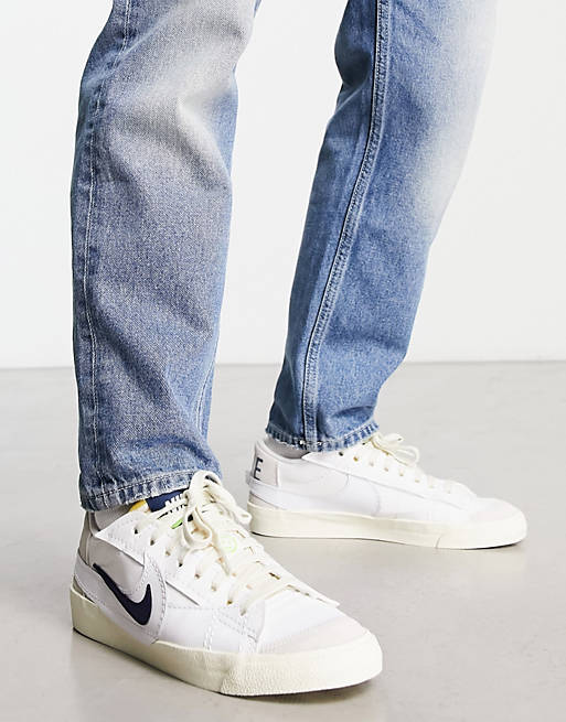 Nike – Blazer '77 Jumbo – Vita och marinblå, låga sneakers med dubbel swoosh-logga