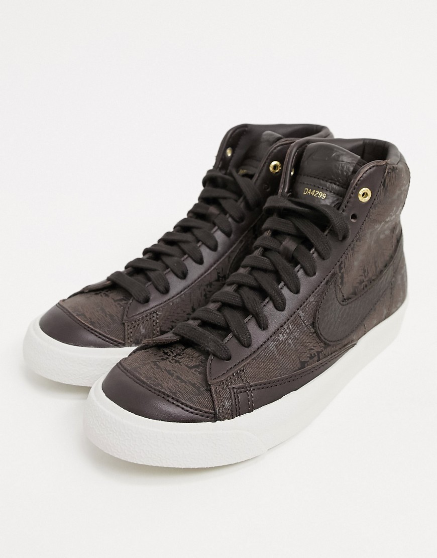 Nike Blazer 77 mid trainers in brown and beige