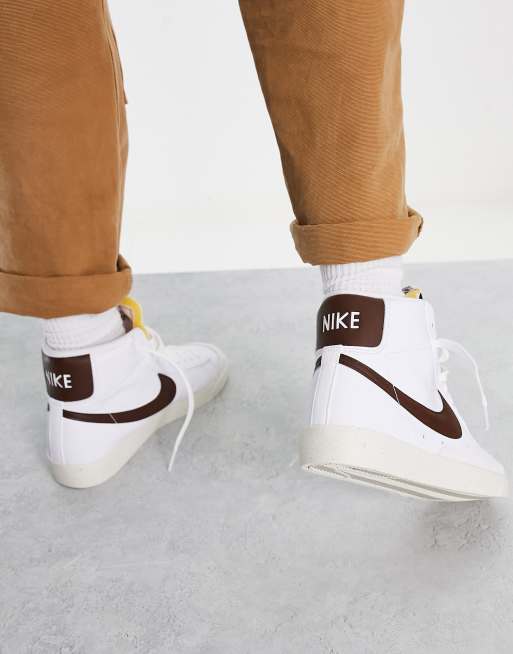 Chaussures Nike Nike Blazer Mid Homme Brun Nike Blazer '77 Next