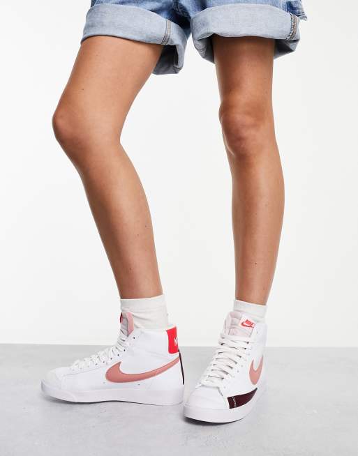 Nike – Blazer '77 NN – Vita och röda träningsskor med halvhöga skaft, 2 av 4