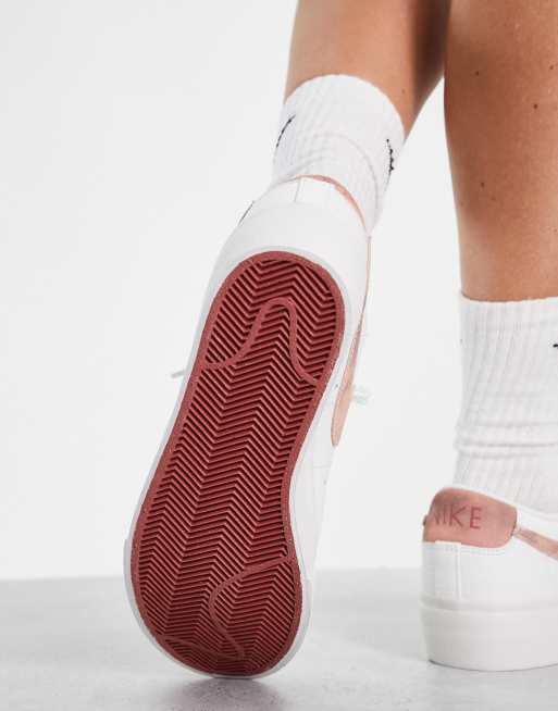 Nike - Blazer - Baskets basses à semelle plateforme - Blanc et orange arctique marbré, 2 de 4